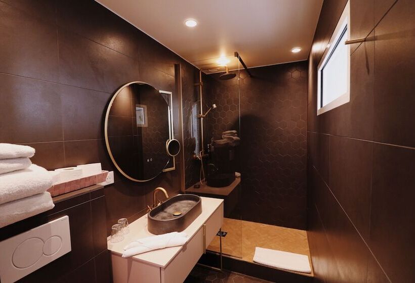 غرفة قياسية, Le Rose Thé