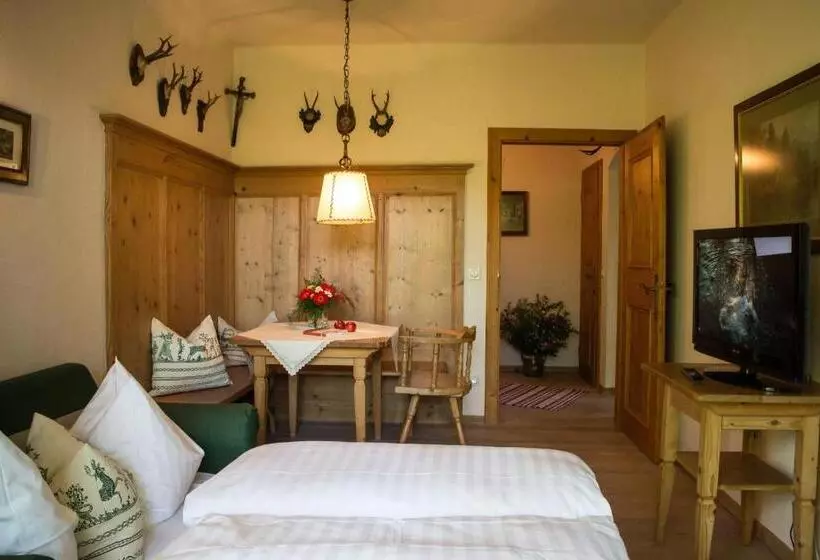 ファミリールーム, Salzburg Hotel Holznerwirt
