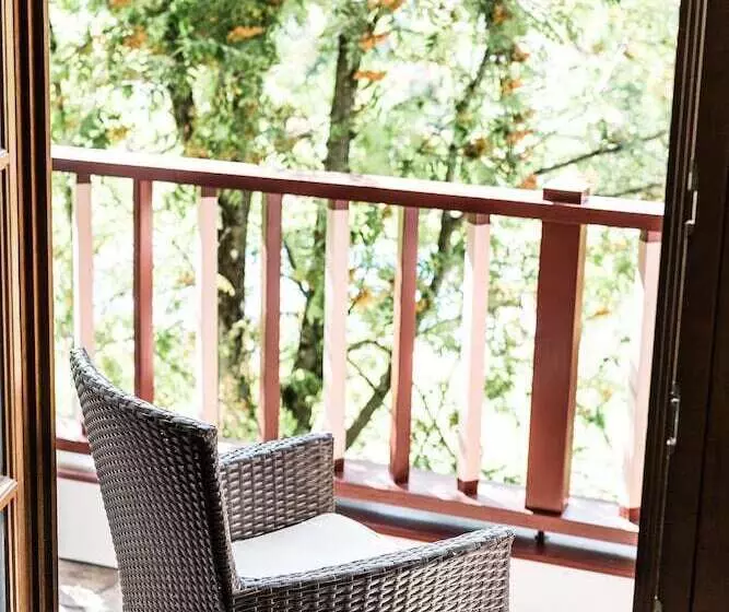 バルコニー付きスタンダードトリプルルーム, Salzburg Hotel Holznerwirt
