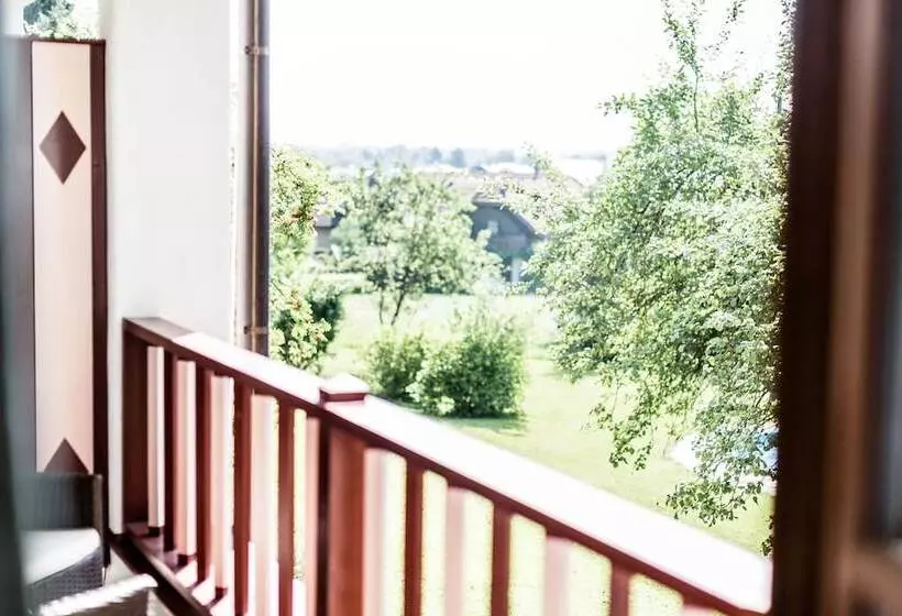 ファミリールーム, Salzburg Hotel Holznerwirt