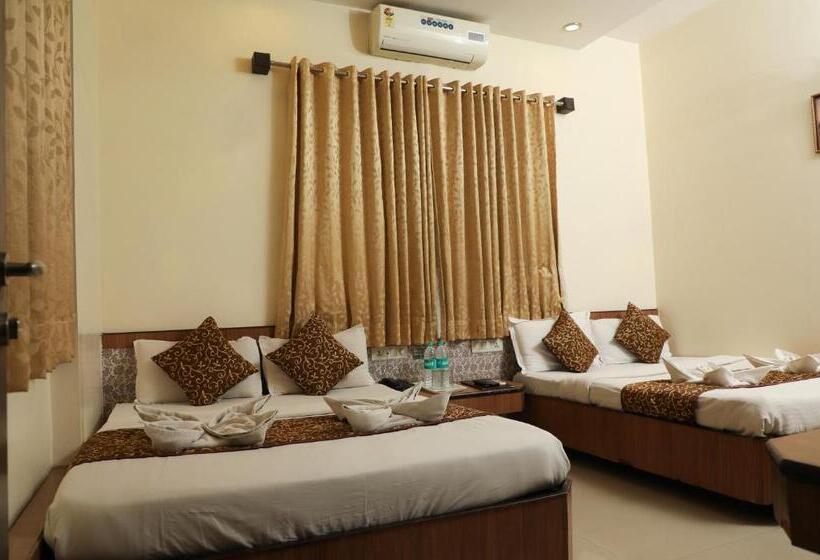 Fyrbädds Deluxerum, Sai Grand Castle Inn