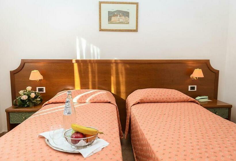 اتاق استاندارد, San Pietro