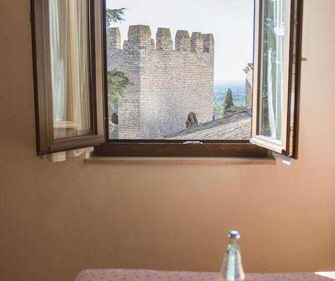 اتاق استاندارد سه نفره, San Pietro