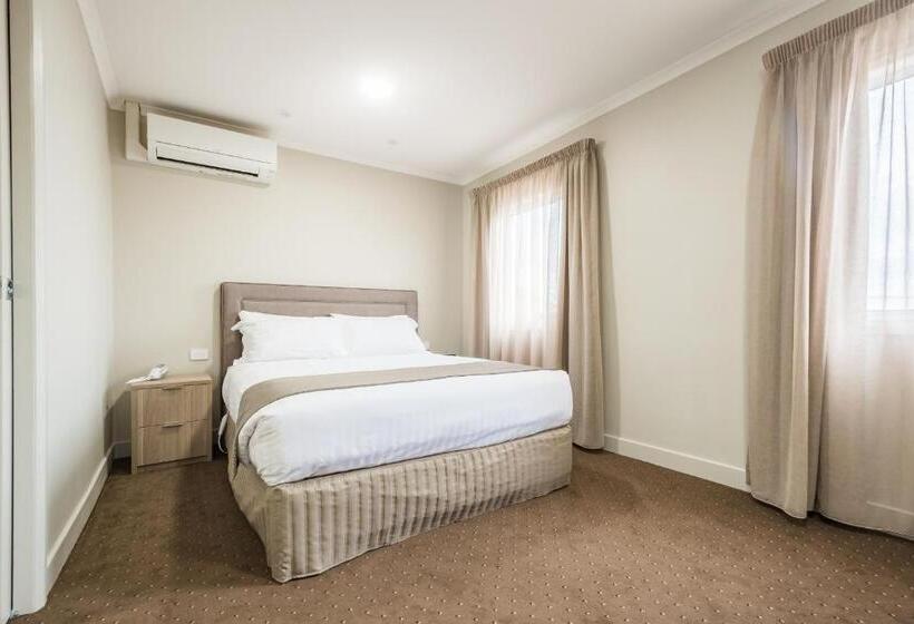 غرفة سوبيريور, The Lighthouse