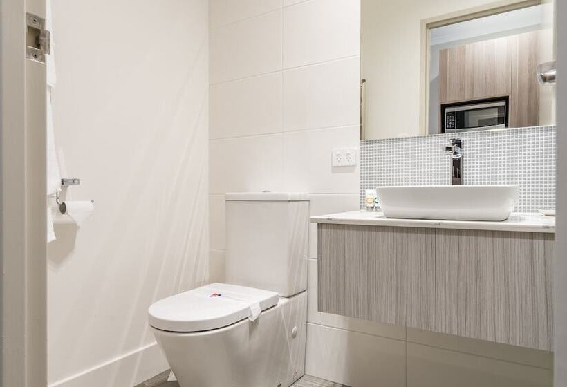 غرفة سوبيريور, The Lighthouse