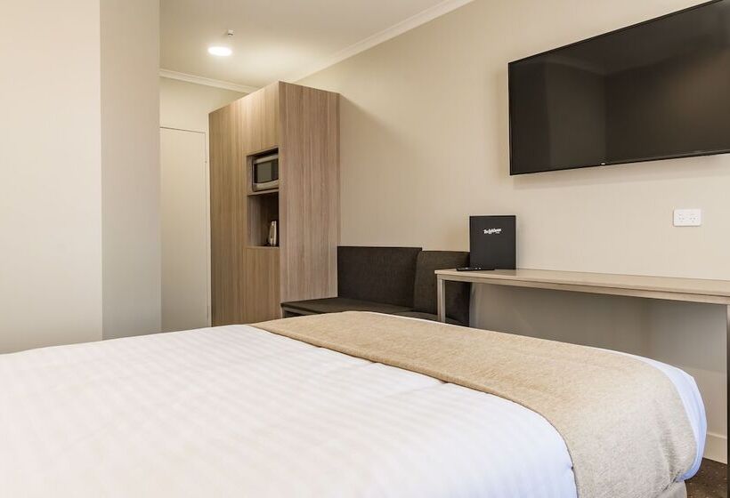 غرفة سوبيريور, The Lighthouse