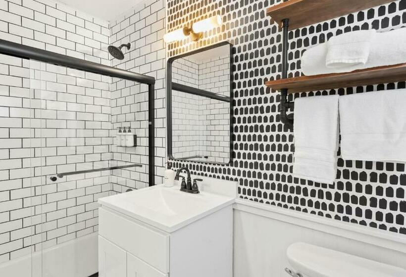 غرفة قياسية سرير كينج, The Boha