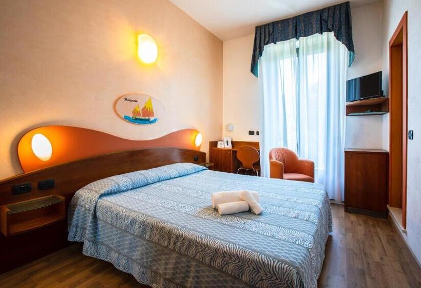 Номер Стандарт, Miramare Hotel Ristorante Convegni