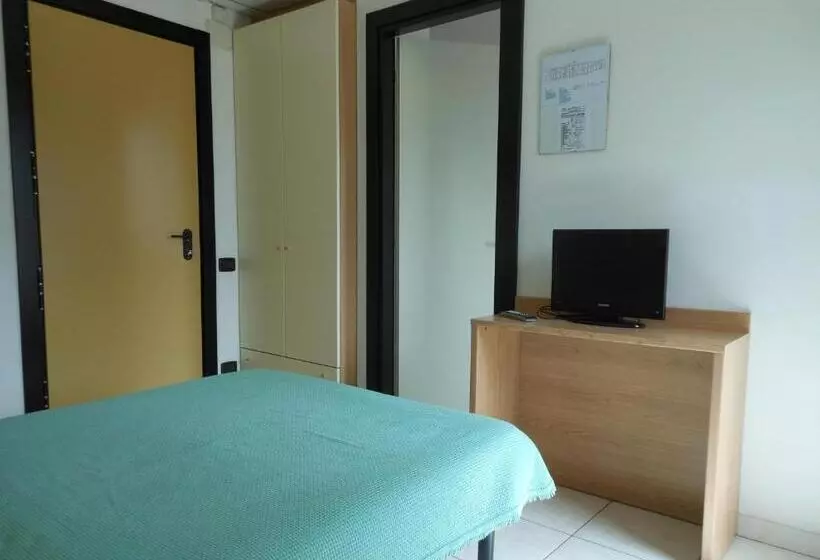 Standard Yhden Hengen Huone, Motel Monterosa