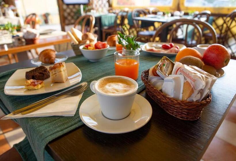 اتاق استاندارد یک نفره, Villa Sara