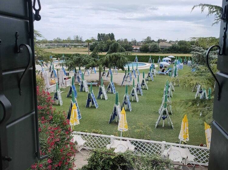 اتاق استاندارد, Villa Sara