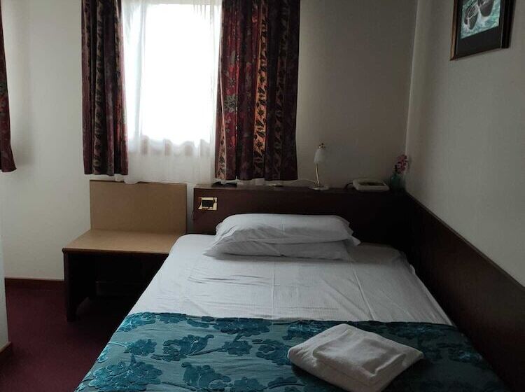 اتاق استاندارد یک نفره, Villa Sara