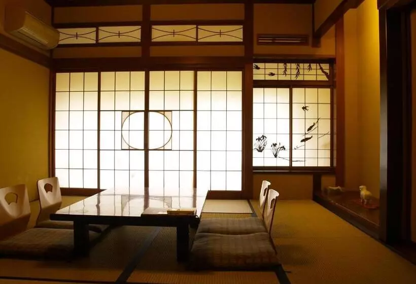 バス共有のスタンダードルーム, K S House Ito Onsen  Historical Ryokan Hostel