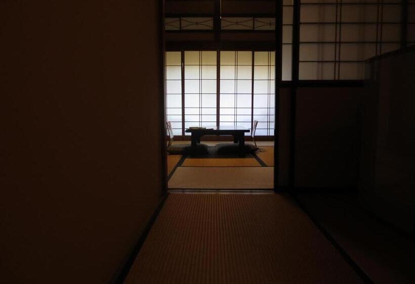 Трехместный Номер Стандарт Совместная Ванная, K S House Ito Onsen  Historical Ryokan Hostel