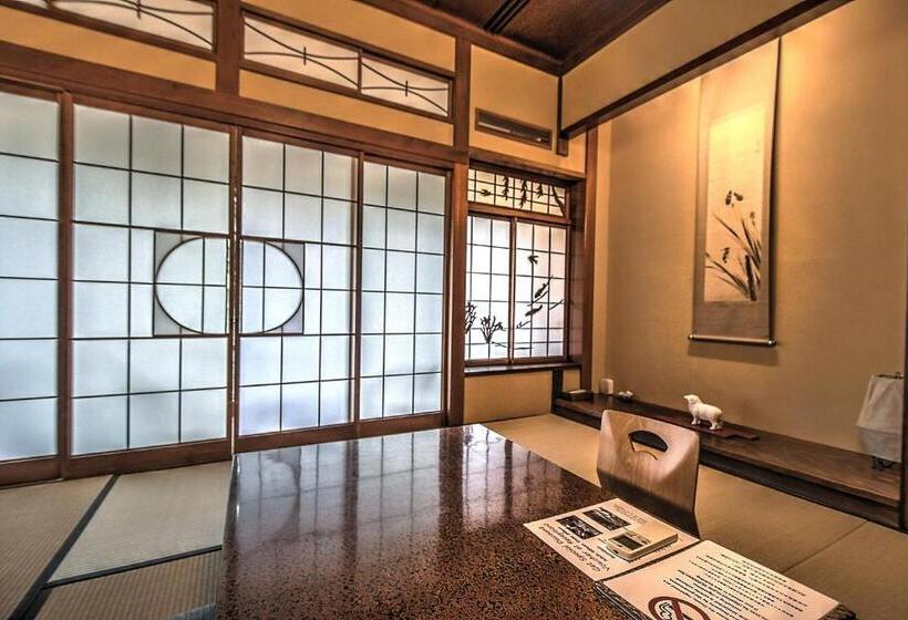浴室共有ファミリールーム, K S House Ito Onsen  Historical Ryokan Hostel
