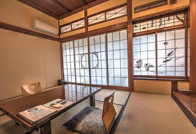 浴室共有ファミリールーム, K S House Ito Onsen  Historical Ryokan Hostel