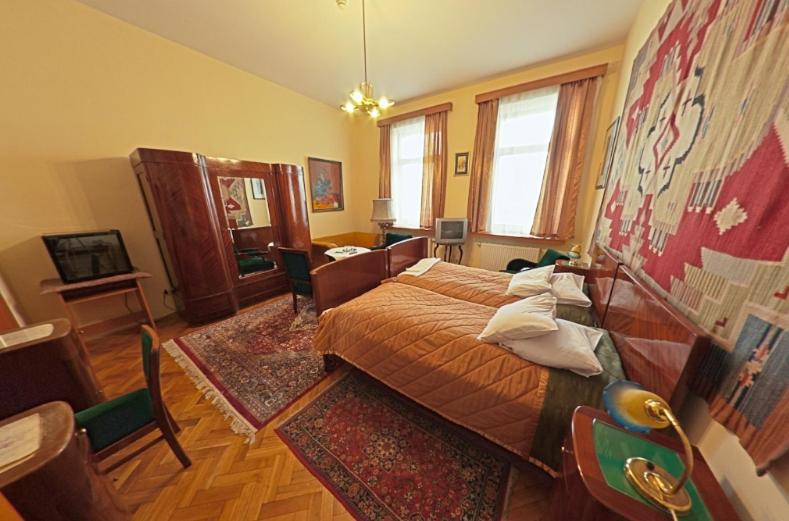 اتاق لوکس, Alef