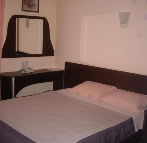 חדר דלוקס, Family Hotel Avramov