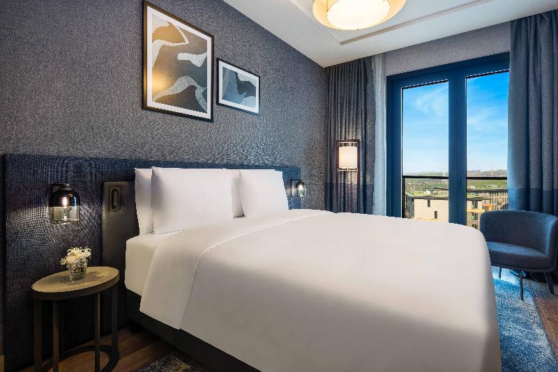 חדר דלוקס, Bombora Surf Camp