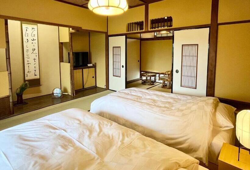 Номер Стандарт Вид на Море, Charoku Bekkan