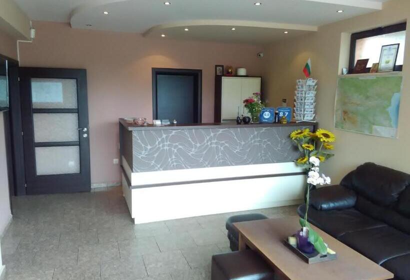 شقة ديلوكس غرفة واحدة, City Blagoevgrad Family