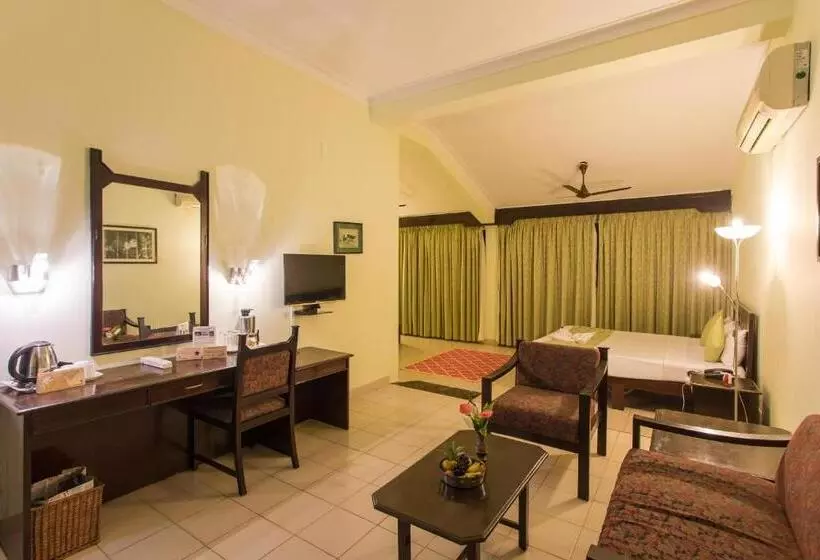Perhehuone, Coorg International