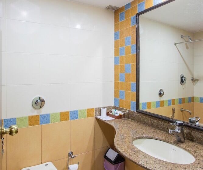 اتاق لوکس, Coorg International