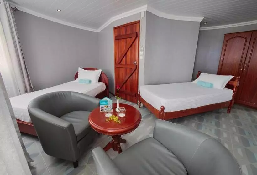 اتاق خانوادگی, Gold Beach Resort