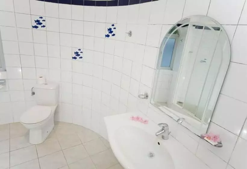 اتاق استاندارد سه نفره, Gold Beach Resort
