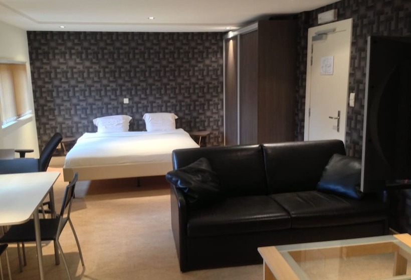 スタンダードトリプルルーム, Orion