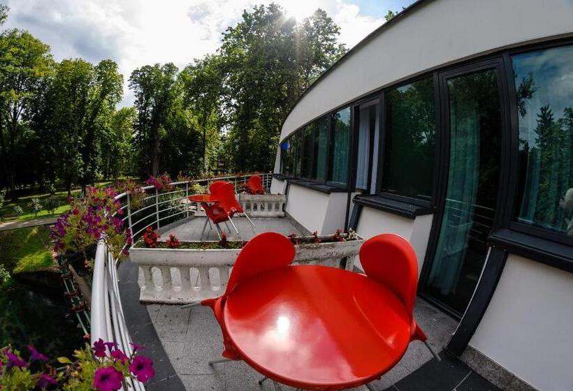 اتاق استاندارد یک تخته با بالکن, Paviljon