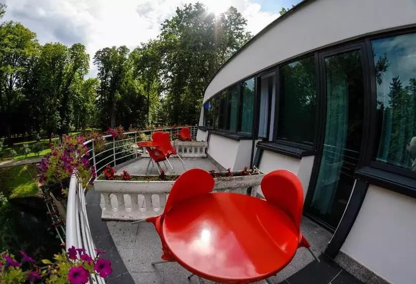 اتاق استاندارد یک تخته با بالکن, Paviljon