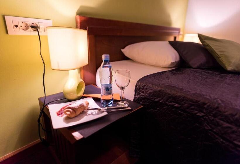 اتاق استاندارد یک تخته با بالکن, Paviljon