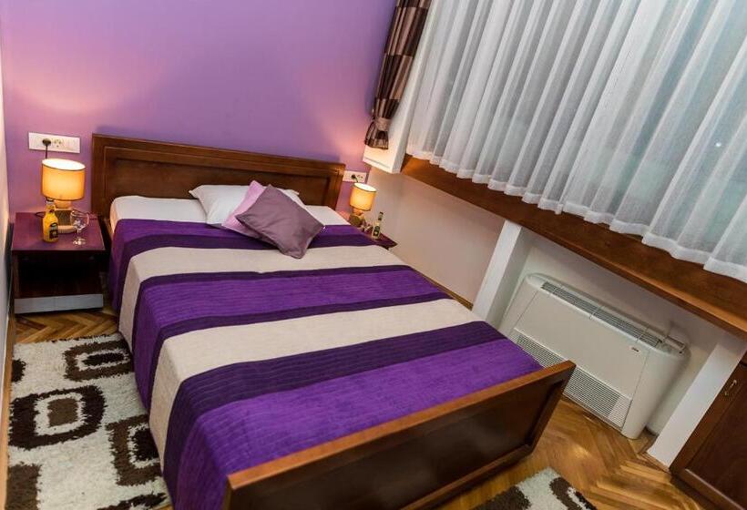 اتاق استاندارد یک نفره, Paviljon