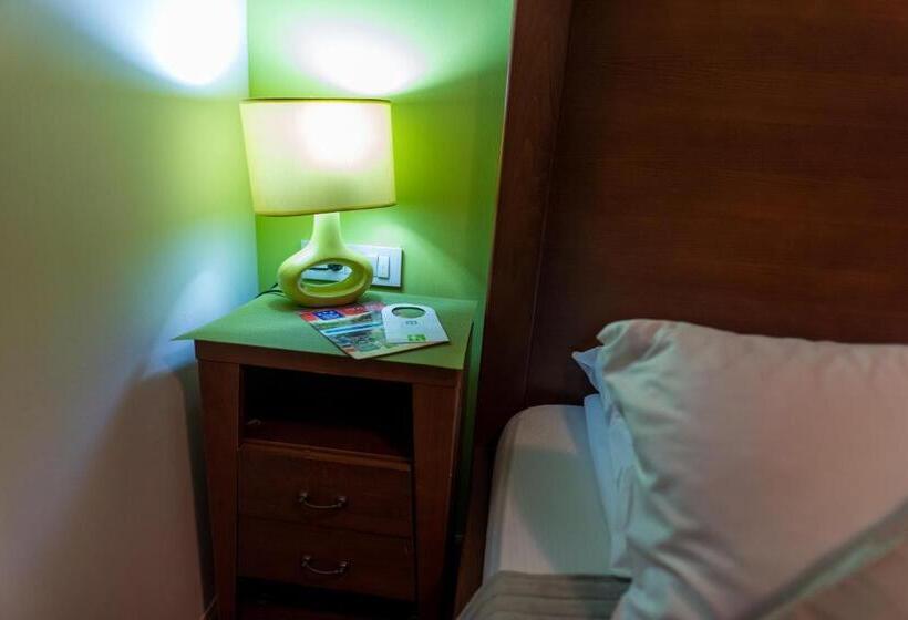 اتاق استاندارد, Paviljon