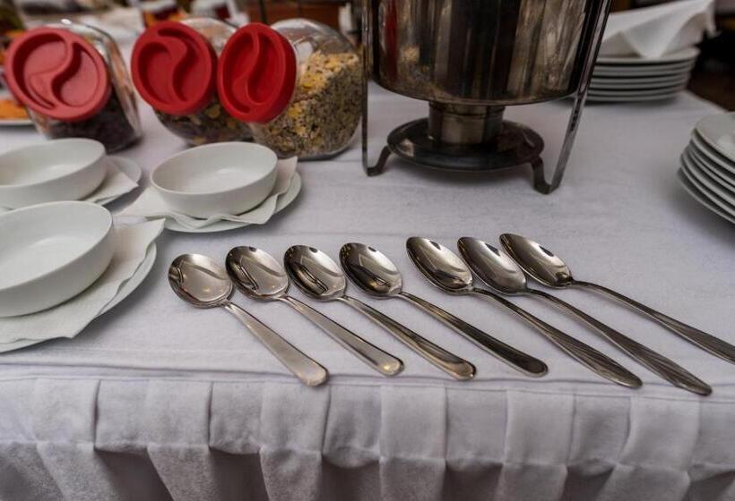 اتاق استاندارد سه نفره, Paviljon