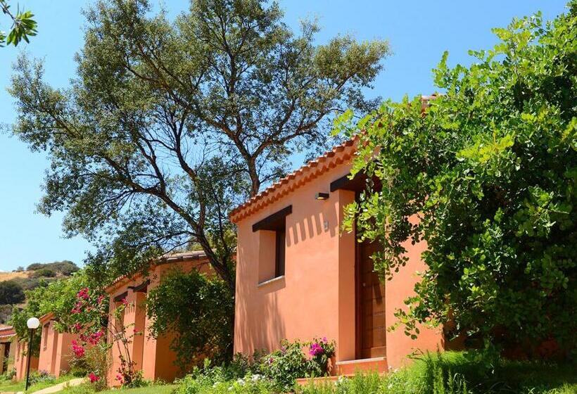 컴포트 트리플 룸, Perdepera Resort