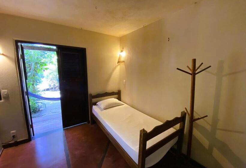 Standaard Driepersoonskamer, Pousada Mahi