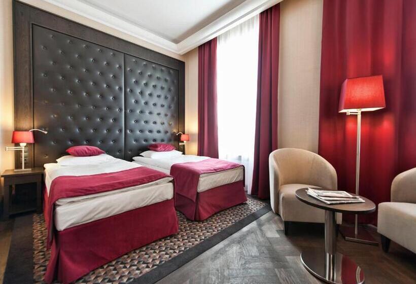 חדר פרמיום, Red Baron Hotel & Restaurant