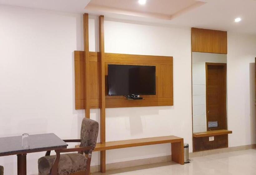 סוויטה, Shalimar Palace