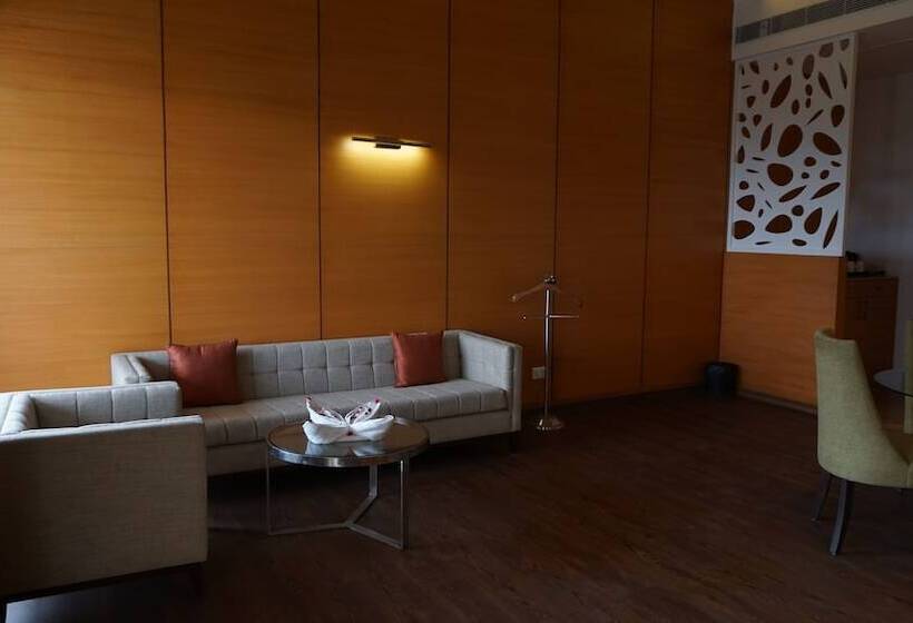 스탠다드 룸, The Fern Surya Resort Kasauli Hills, Dharampur