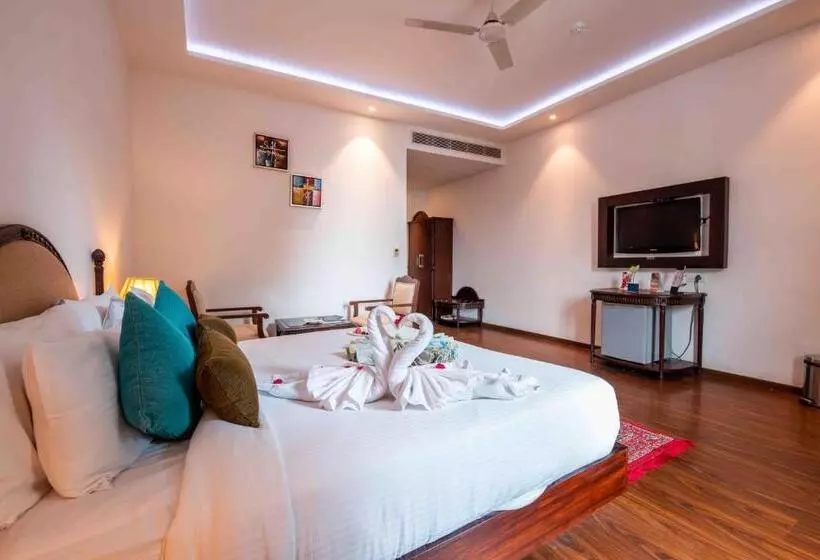プレミアムルーム, The Fern Surya Resort Kasauli Hills, Dharampur