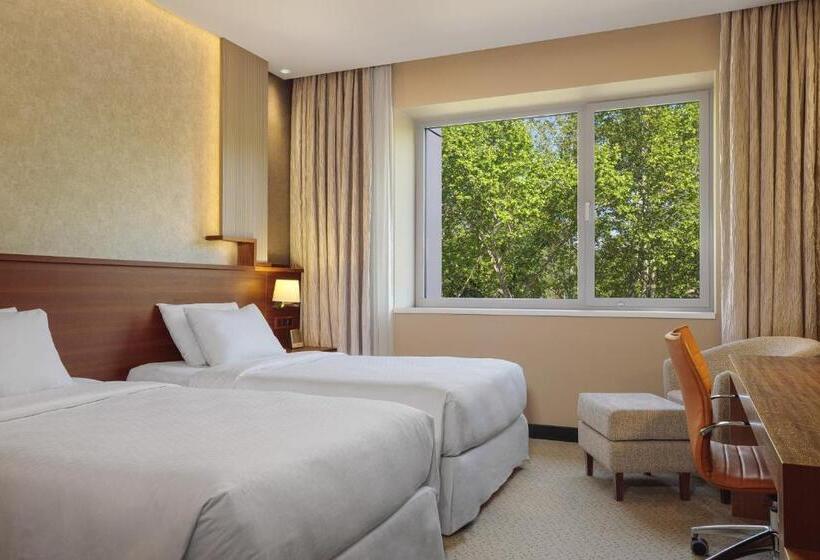 클래식 룸, Four Points By Sheraton Kecskemét Hotel és Konferenciaközpont