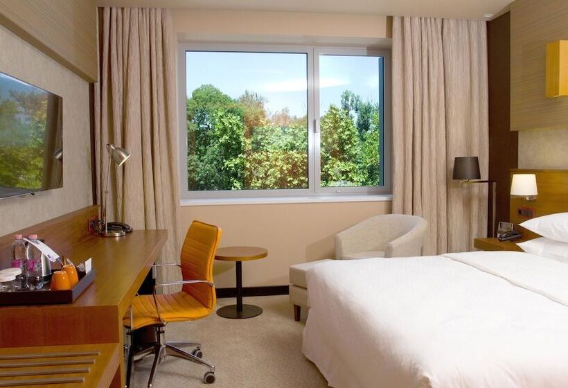 클래식 룸, Four Points By Sheraton Kecskemét Hotel és Konferenciaközpont