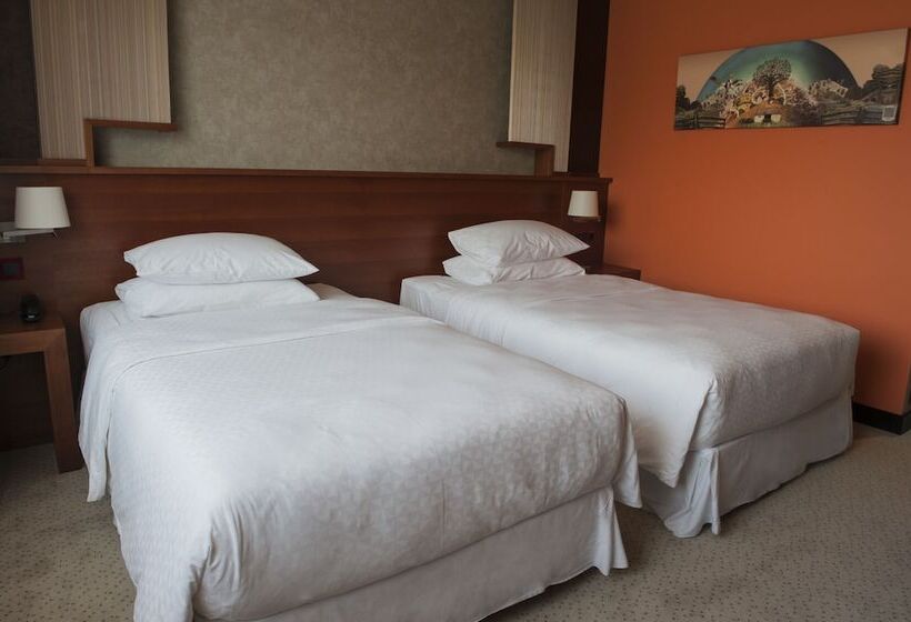 클래식 룸, Four Points By Sheraton Kecskemét Hotel és Konferenciaközpont