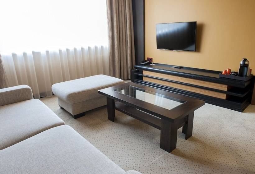 经典套房, Four Points By Sheraton Kecskemét Hotel és Konferenciaközpont