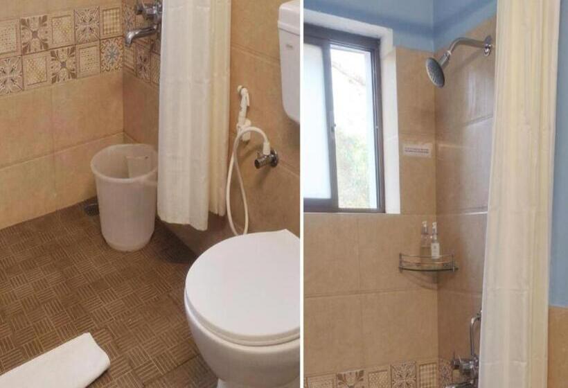 标准间, Jungle Hut