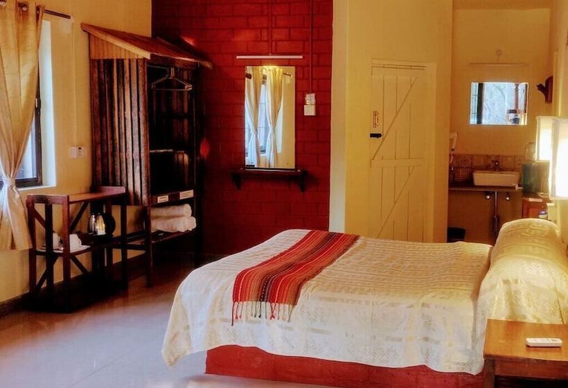 标准间, Jungle Hut