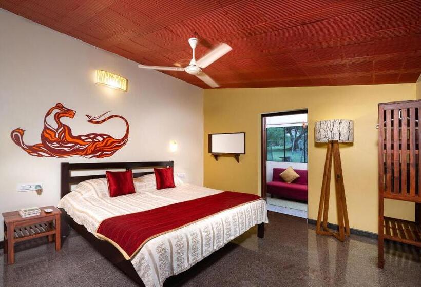 高级大房间, Jungle Hut