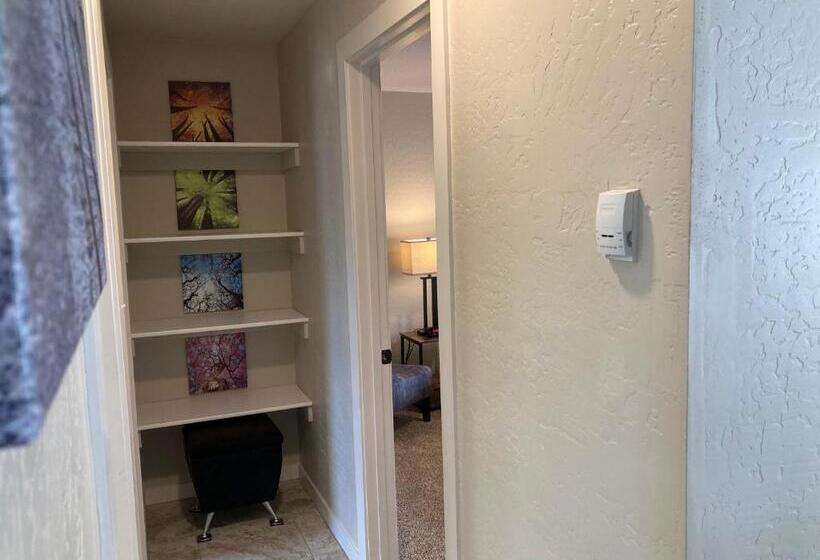 شقة غرفة واحدة, Bell & Main Alamosa Studio Suite Walking Distance To Downtown